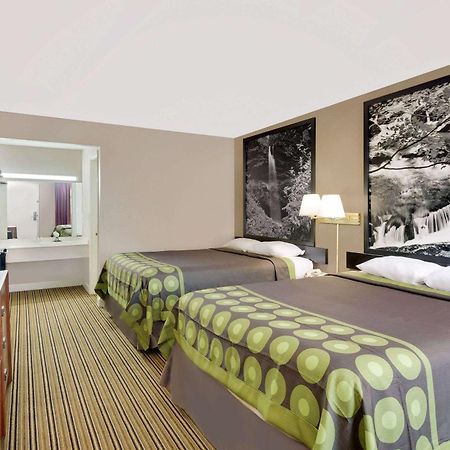 במוטל Super 8 By Wyndham את'נס מראה חיצוני תמונה