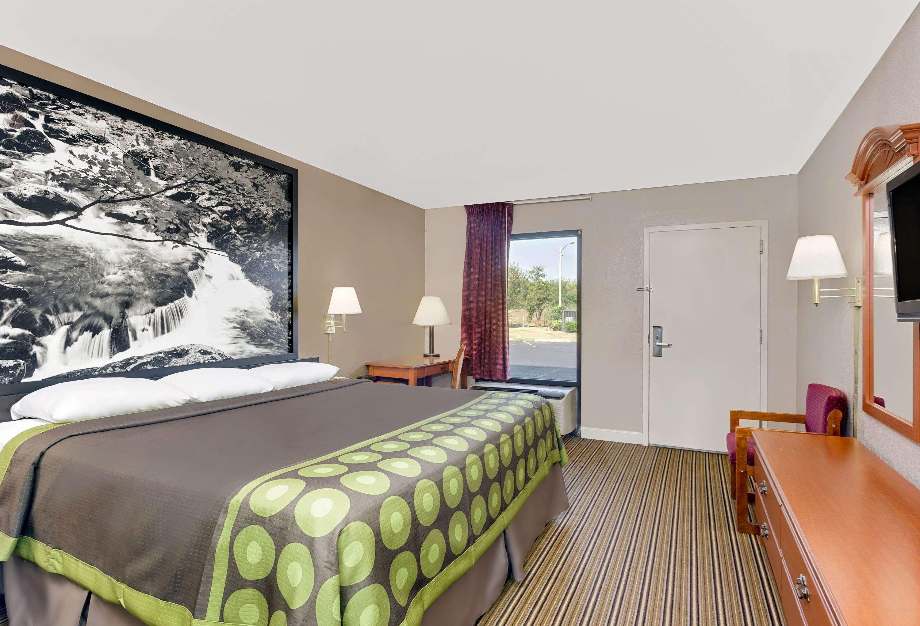 במוטל Super 8 By Wyndham את'נס מראה חיצוני תמונה