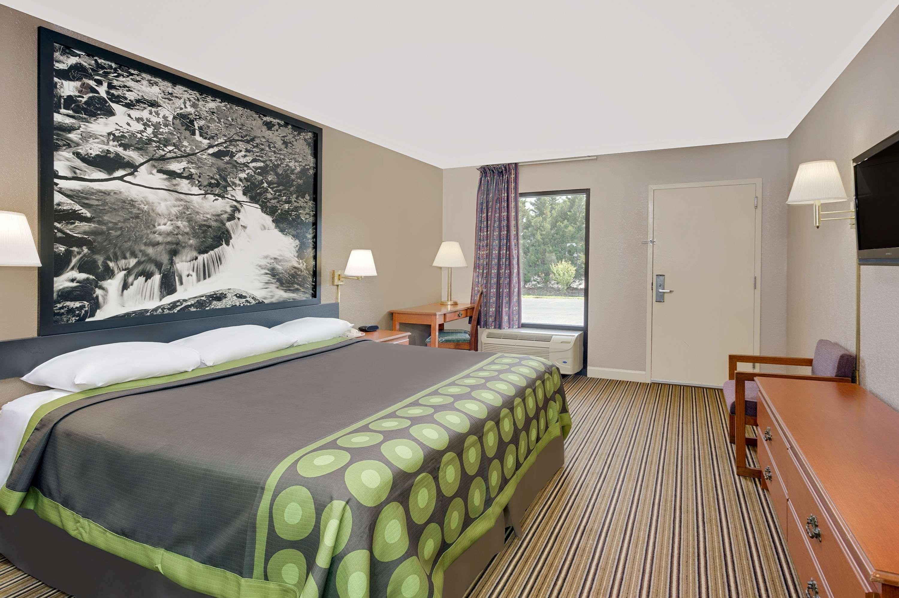 במוטל Super 8 By Wyndham את'נס מראה חיצוני תמונה
